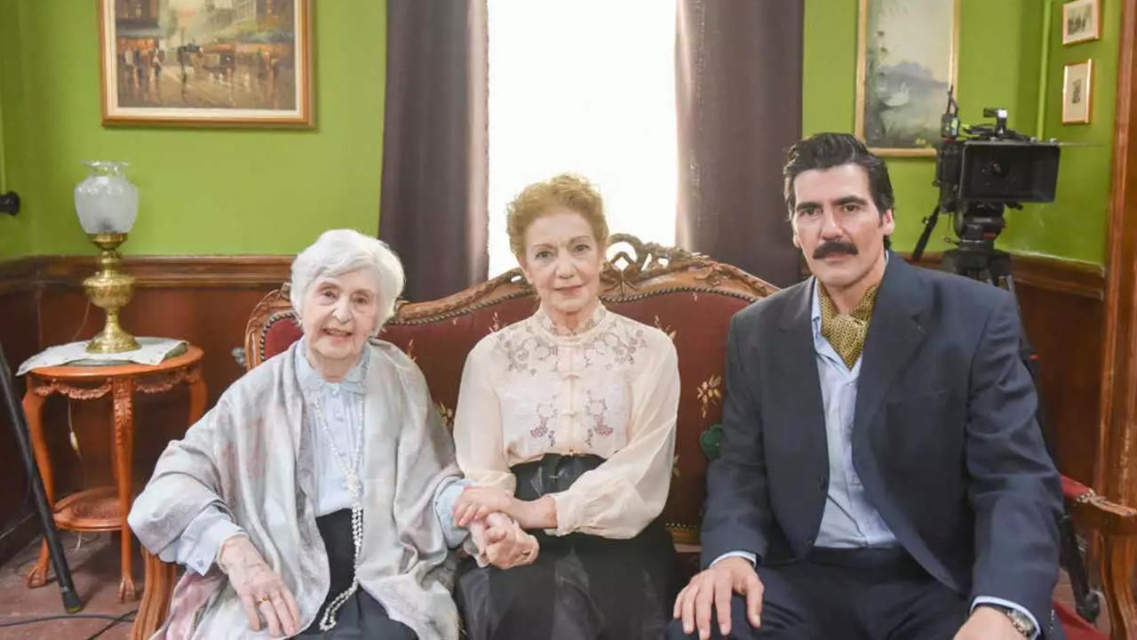 Erotas Fygas backdrop