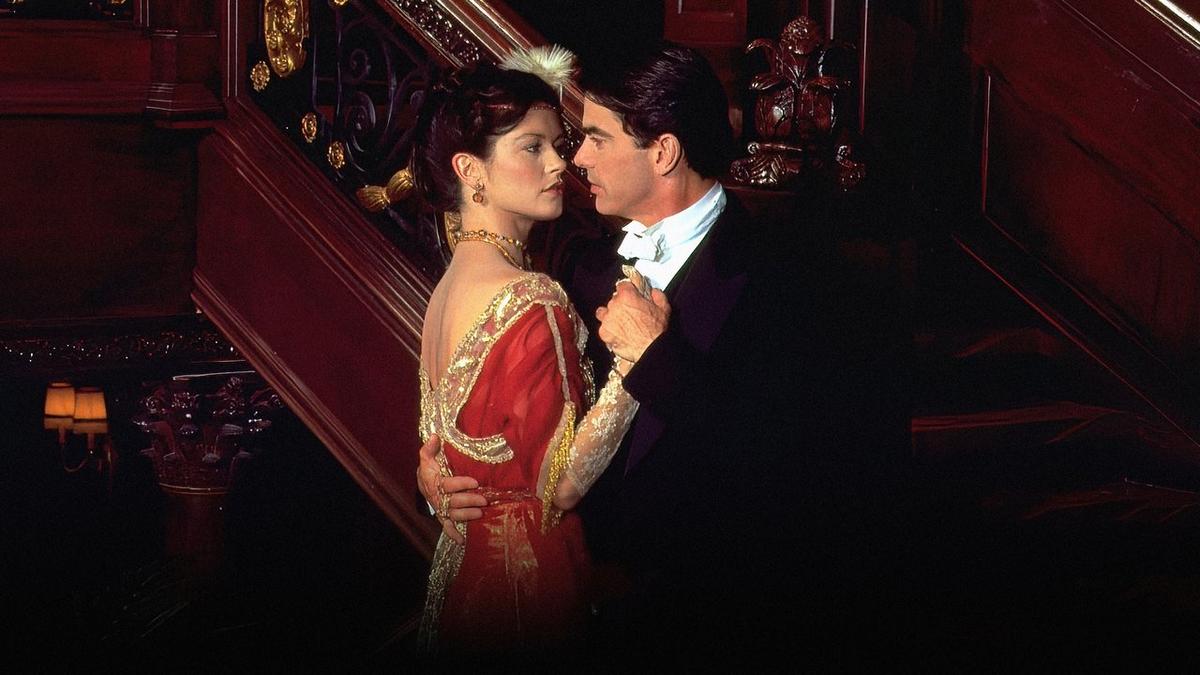 Titanic backdrop