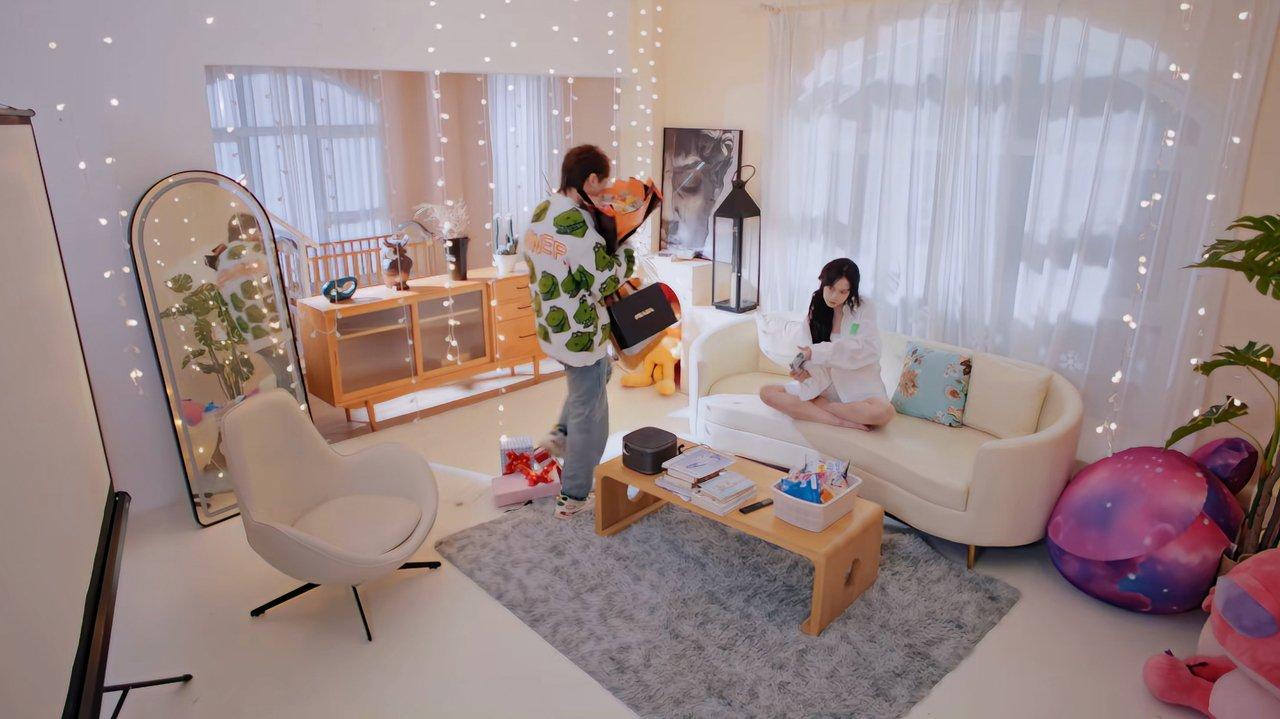 Falling in Love with Me backdrop