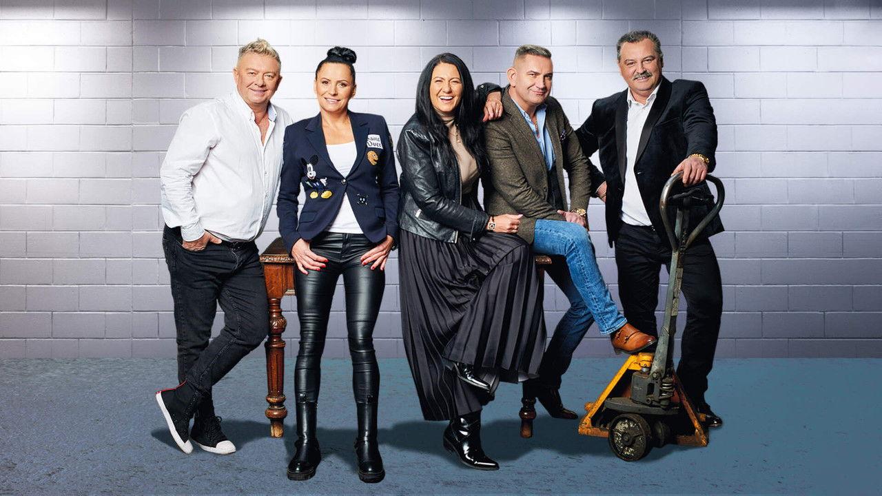 Dobra Robota backdrop