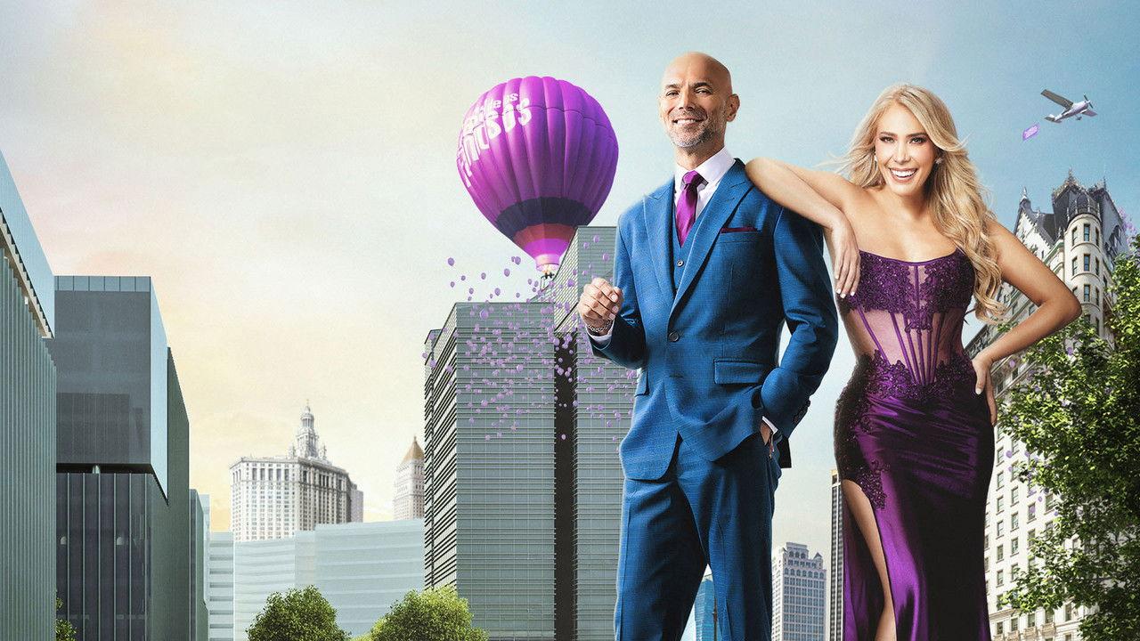 La Casa de los Famosos backdrop