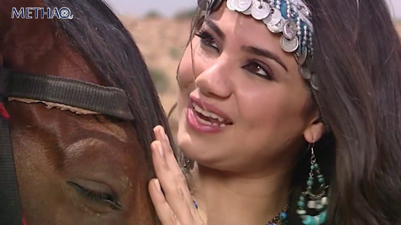 دموع القمر backdrop