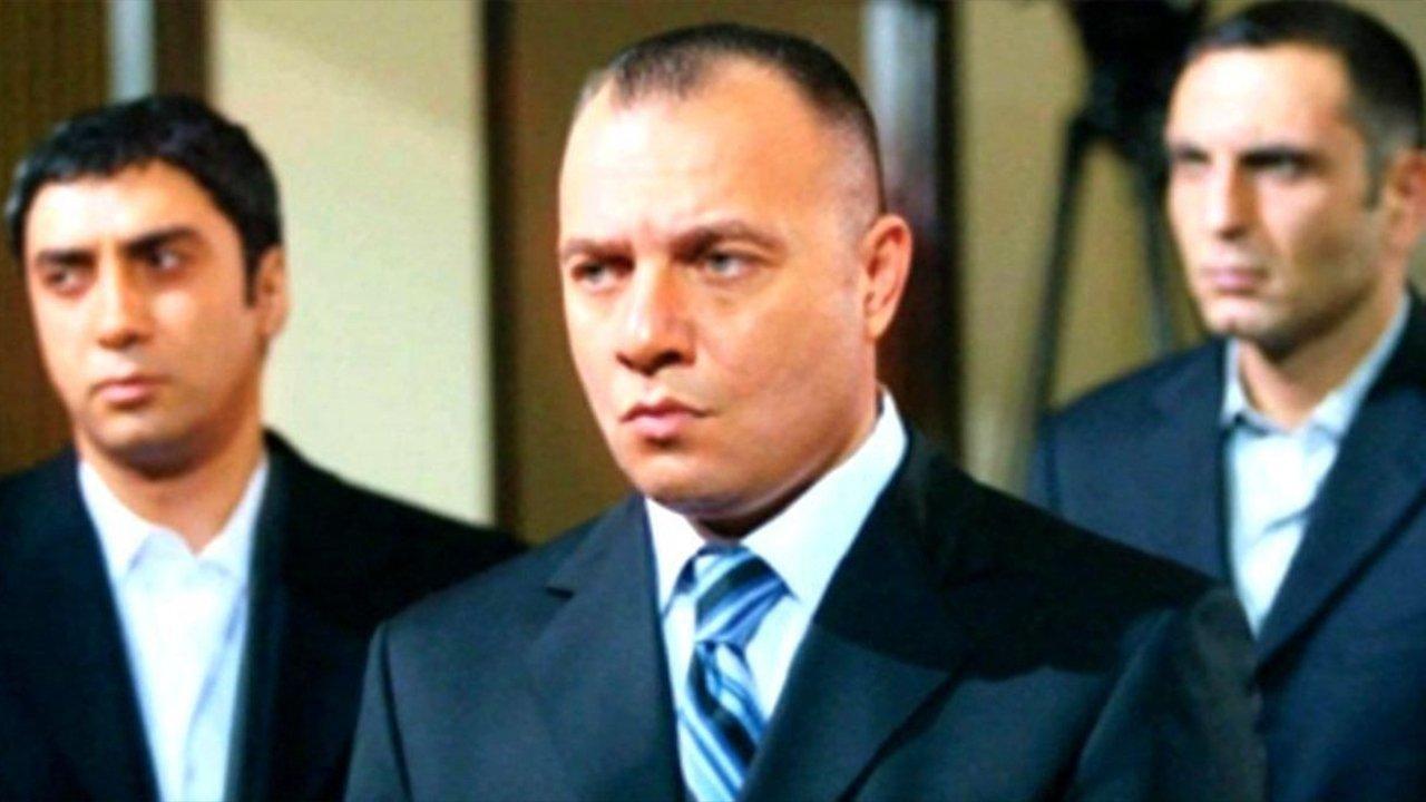 The Valley of The Wolves backdrop