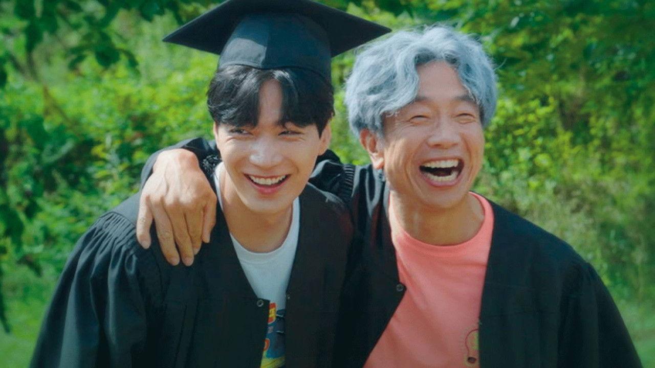 My Friend’s Graduation Ceremony backdrop