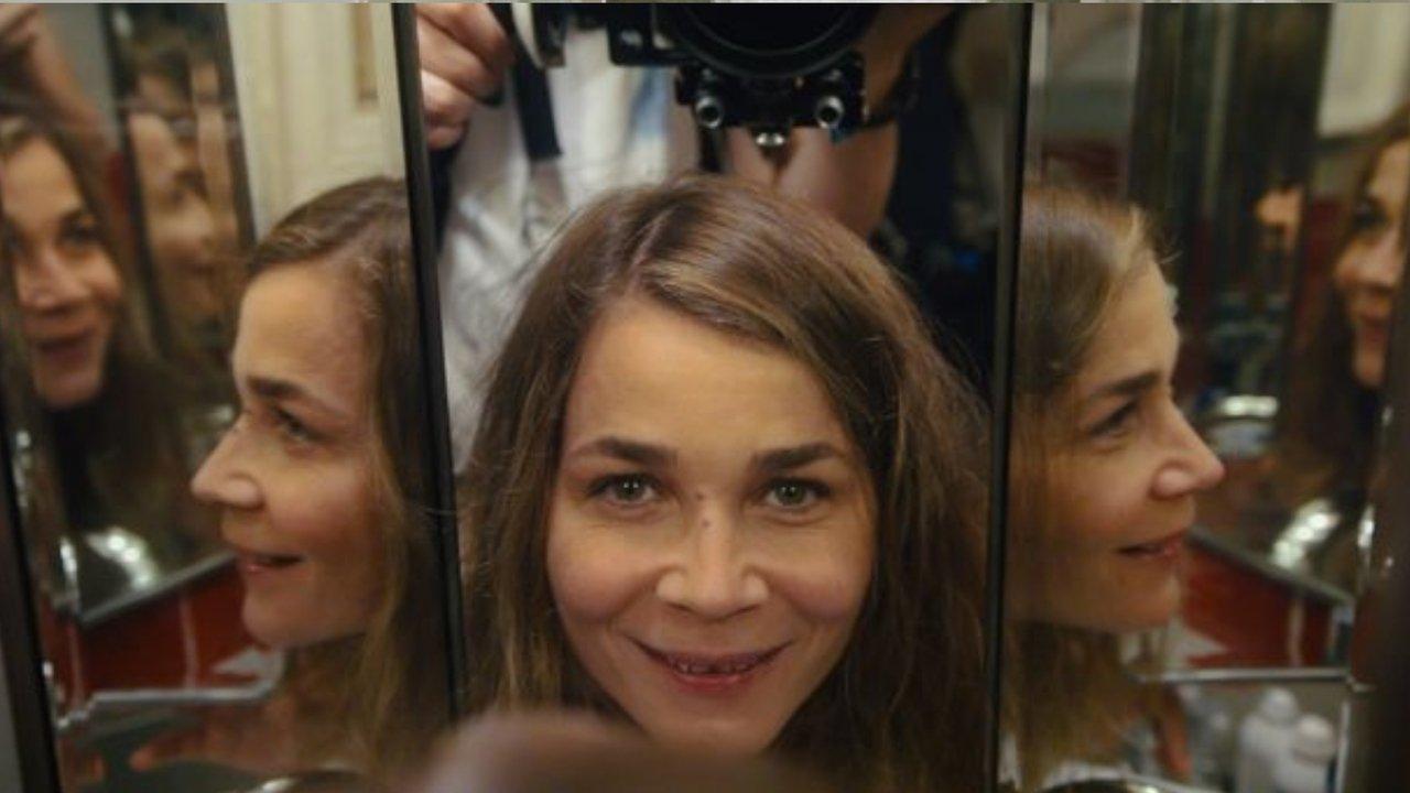 La Meilleure Version de moi-même backdrop