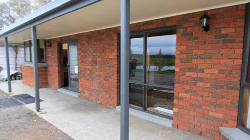 Selling Houses Australia Season 10 Episode 3 - Bass, Vic