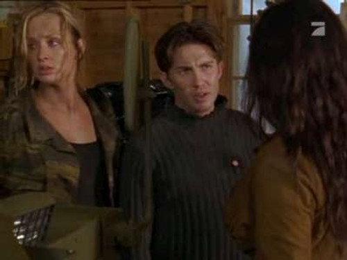 Relic Hunter Season 2 Episode 15 - Run Sydney Run