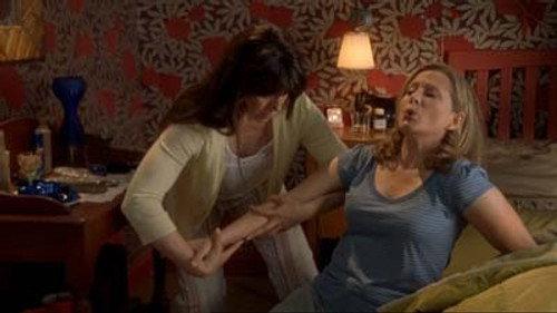 Doc Martin Season 3 Episode 5 - The Holly Bears a Prickle