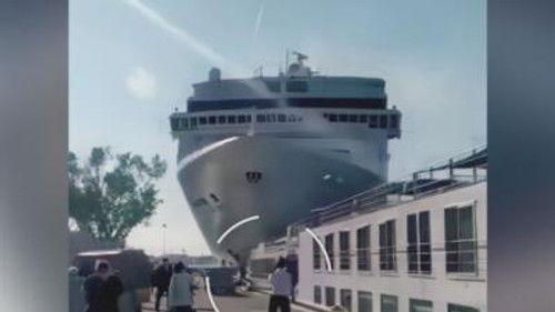 Customer Wars Season 3 Episode 13 - Unhappy Customer