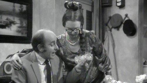 On the Buses Season 4 Episode 8 - The Anniversary