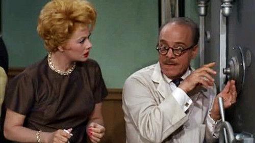 The Lucy Show Season 2 Episode 5 - Lucy and the Safe Cracker