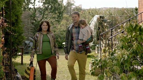 Solsidan Season 3 Episode 1 - Husköpet