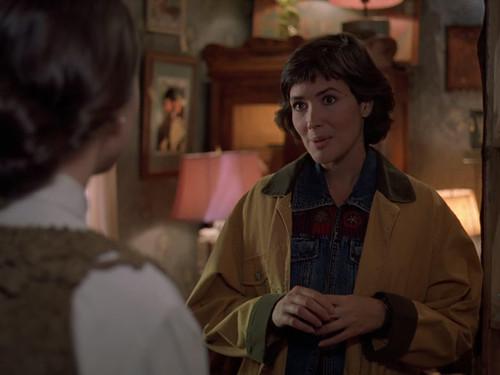 Northern Exposure Season 5 Episode 2 - The Mystery of the Old Curio Shop