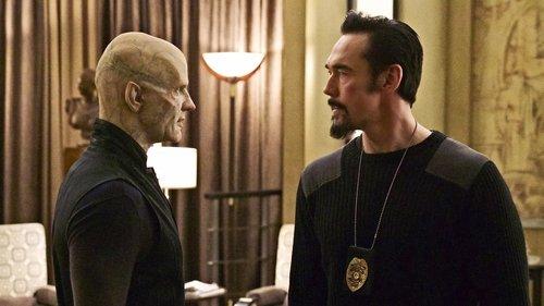 The Strain Season 3 Episode 1 - New York Strong