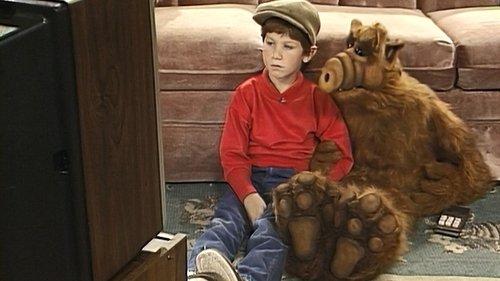 ALF Season 1 Episode 1 - A.L.F.