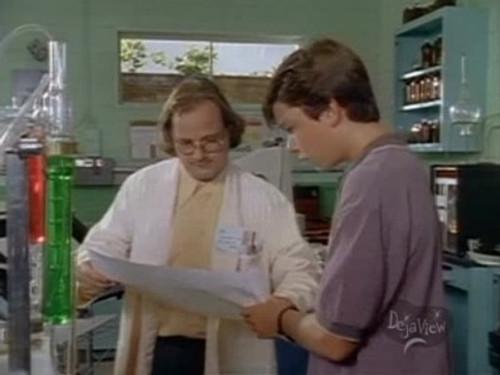 My Secret Identity Season 1 Episode 2 - A Walk On The Wild Side