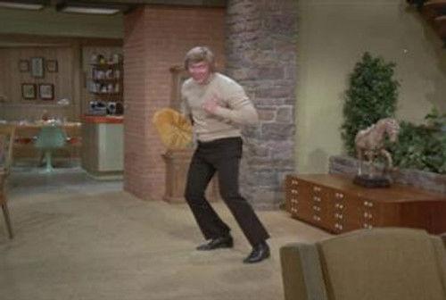 undefined Season 5 Episode 9 - Quarterback Sneak