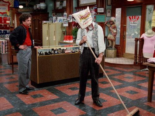 Perfect Strangers Season 2 Episode 5 - Lifesavers