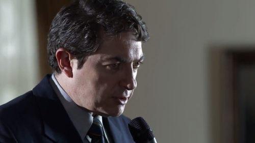 Pablo Escobar: The Drug Lord Season 1 Episode 16 - The Minister surprises the country with his statements