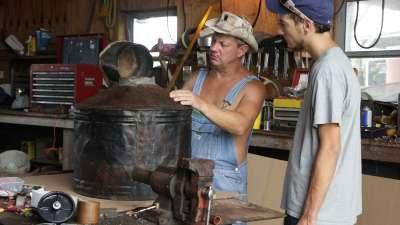 Moonshiners Season 7 Episode 7 - Pass the Juice