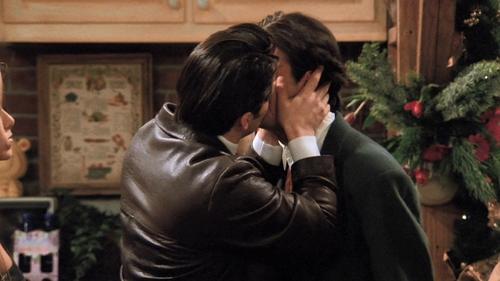 Friends Season 1 Episode 10 - The One with the Monkey