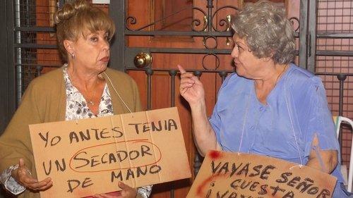 No One Could Live Here Season 2 Episode 7 - Érase una huelga