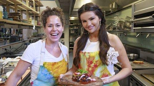 Selena + Restaurant Season 1 Episode 5 - Selena + Girl & The Goat