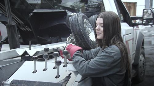 Highway Thru Hell Season 12 Episode 16 - Forever a Trucker