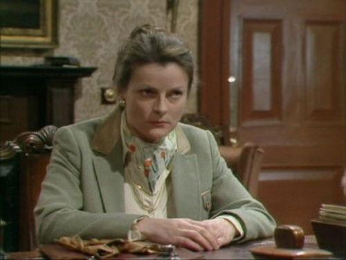 Yes Minister Season 2 Episode 4 - The Greasy Pole