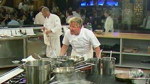 Hell's Kitchen Season 7 Episode 13 - 4 Chefs Compete Part 1