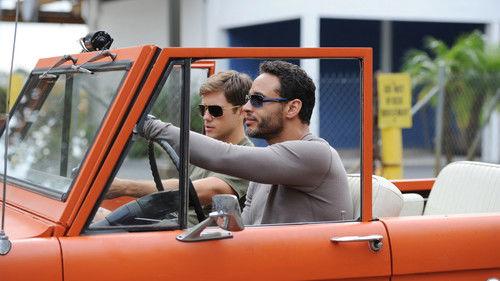 Graceland Season 1 Episode 2 - Guadalajara Dog