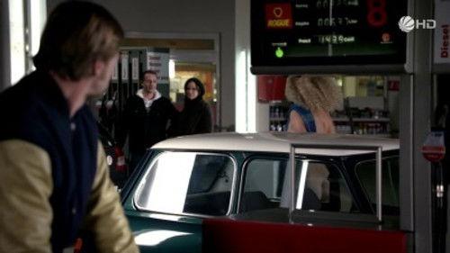 Der letzte Bulle Season 2 Episode 6 - The Naked Refuelers of Huttrop