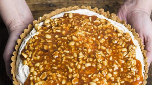 Christopher Kimball's Milk Street Television Season 3 Episode 4 - Baking in Paris