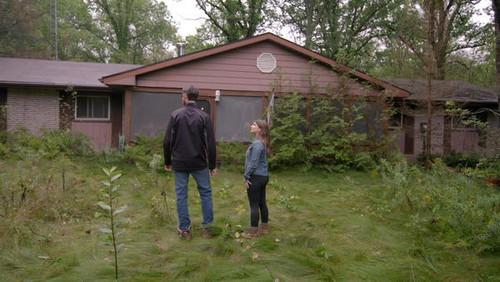 Hoarder House Flippers Season 1 Episode 1 - Bought Site Unseen