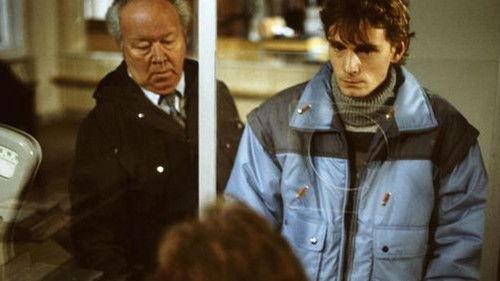 Polizeiruf 110 Season 17 Episode 5 - Der Tote zahlt