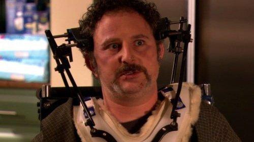 Weeds Season 3 Episode 10 - Roy Till Called