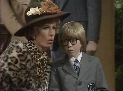 George and Mildred Season 4 Episode 1 - Just the Job