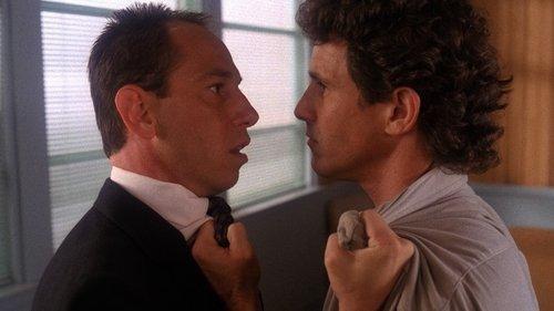 Twin Peaks Season 2 Episode 3 - The Man Behind the Glass