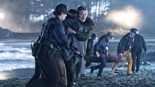 The Crossing Season 1 Episode 1 - Pilot