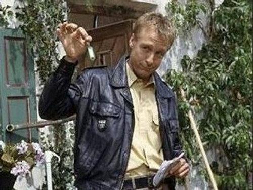 Die Rosenheim-Cops Season 4 Episode 3 - Die Leibwächter der schönen Barbara