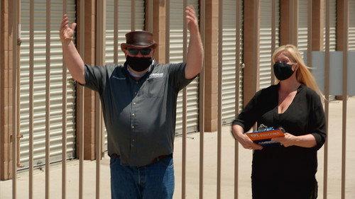 Storage Wars Season 13 Episode 19 - Pretty Fly...For A Locker!