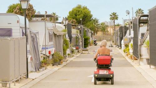 Bargain-Loving Brits in the Sun Season 10 Episode 2 - Episode 2