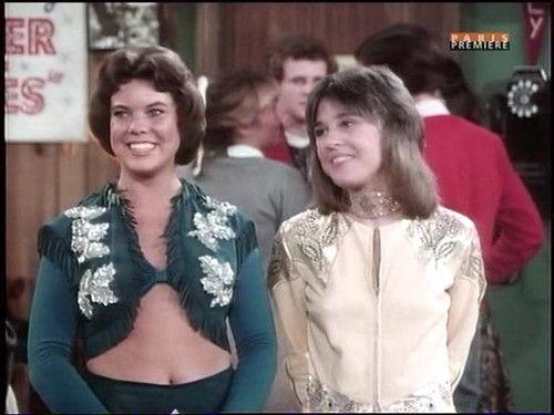 Happy Days Season 5 Episode 9 - Fonzie and Leather Tuscadero  (2)