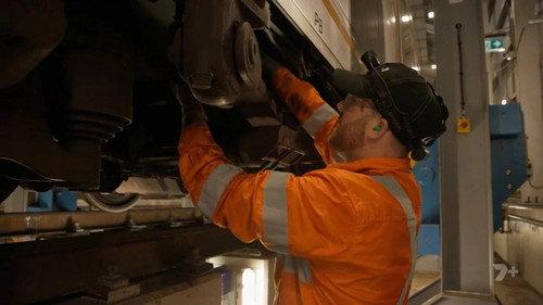Train Rescue Down Under Season 1 Episode 8 - Rusty Water Tank Cut Off Steam Loco