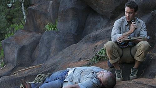 Hawaii Five-0 Season 1 Episode 20 - Ma Ke Kahakai (Shore)