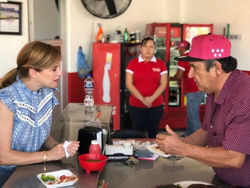 Pati's Mexican Table Season 8 Episode 4 - Los Mochis, Street Taco Favorites