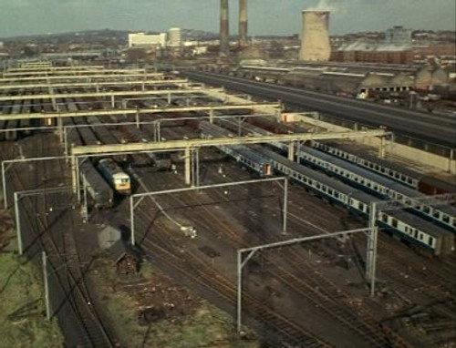 The Avengers Season 5 Episode 13 - A Funny Thing Happened on the Way to the Station
