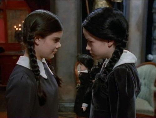 The New Addams Family Season 2 Episode 12 - Keeping Up With the Joneses