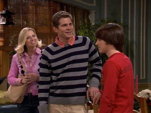 Drake & Josh Season 3 Episode 1 - The Drake and Josh Inn