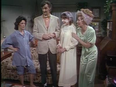 Alice Season 1 Episode 21 - A Night to Remember